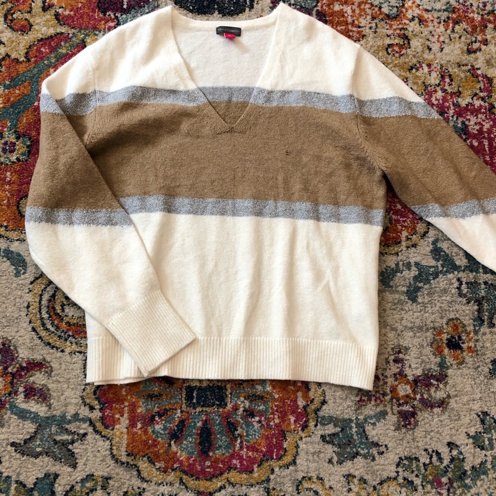Vince Camuto v neck sweater -